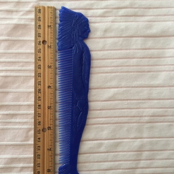Vintage Blue Native American Chieftain Comb - Picture 2 of 2